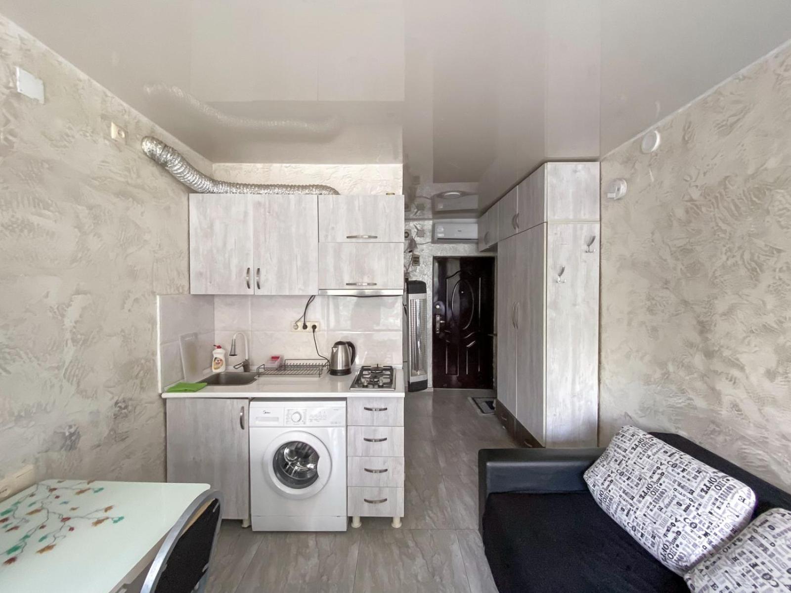 Apartment Studio Maksim Batumi Bagian luar foto