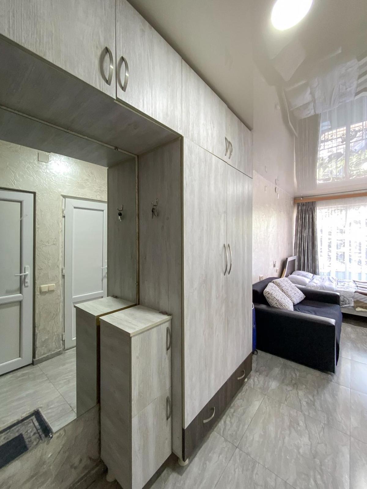 Apartment Studio Maksim Batumi Bagian luar foto