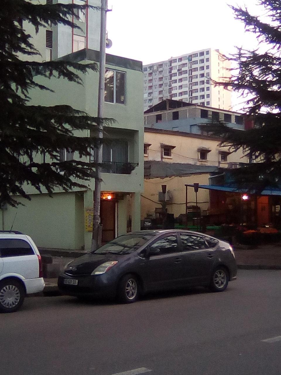 Apartment Studio Maksim Batumi Bagian luar foto